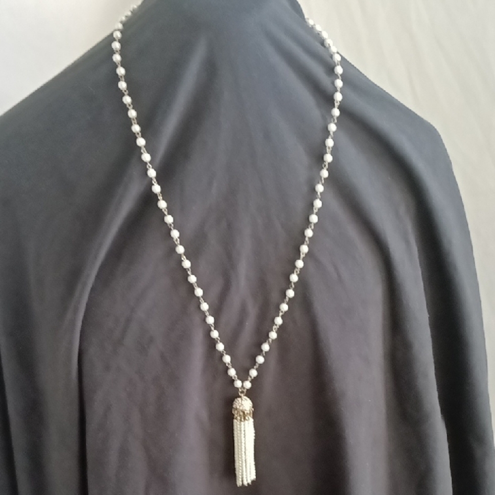 Classic Pearl and Gold Tassel Necklace